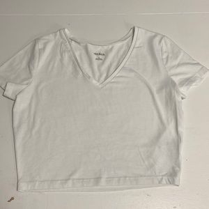 White cropped T shirt